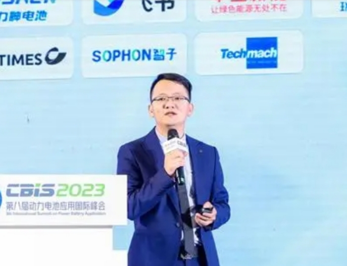 鈦瑪科李維能：超聲波除塵系統(tǒng)極大清除極小顆?；覊m
